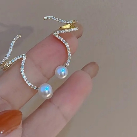 Ear cuffs - Picture 3 of 3